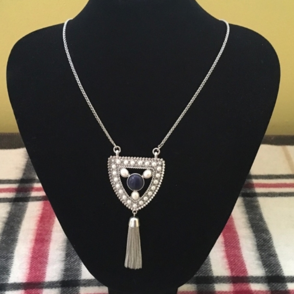 NWT Lucky Lucite Pendant